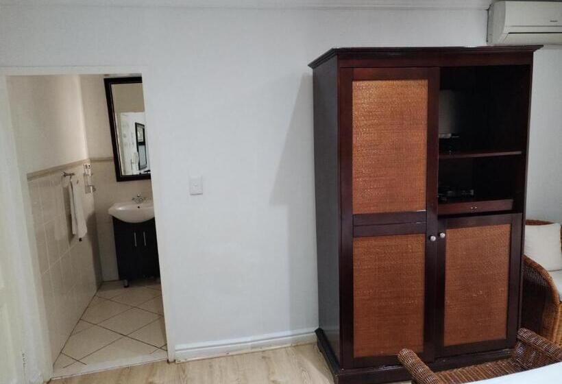 标准间, Hole In One