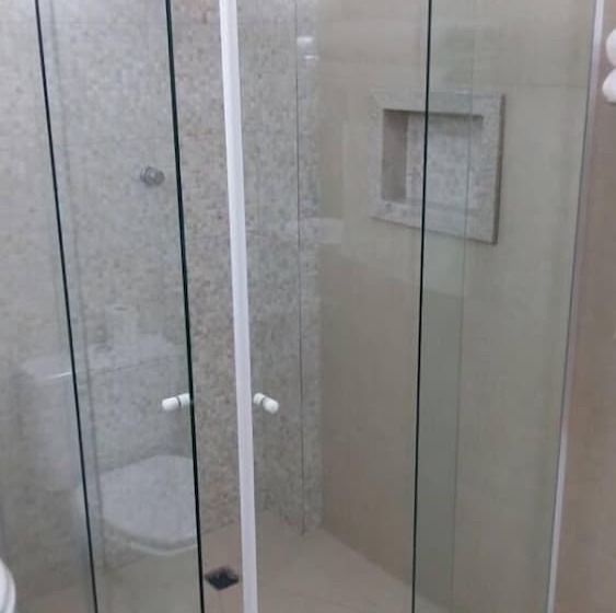 豪华房间, Palotina Palace