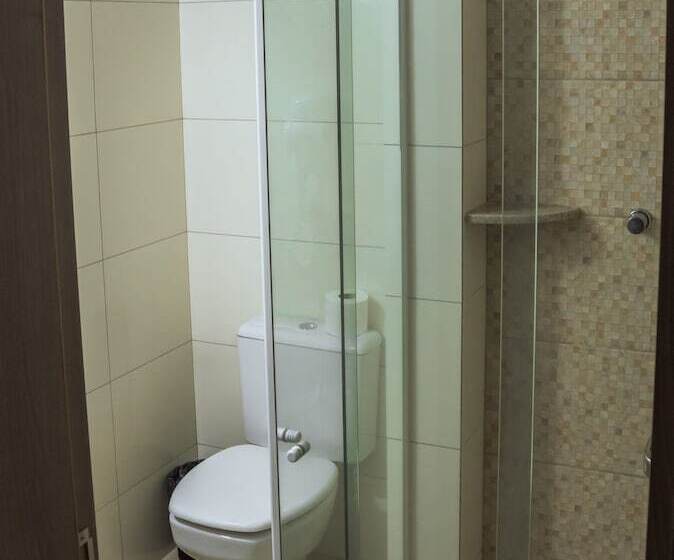 豪华房间, Palotina Palace