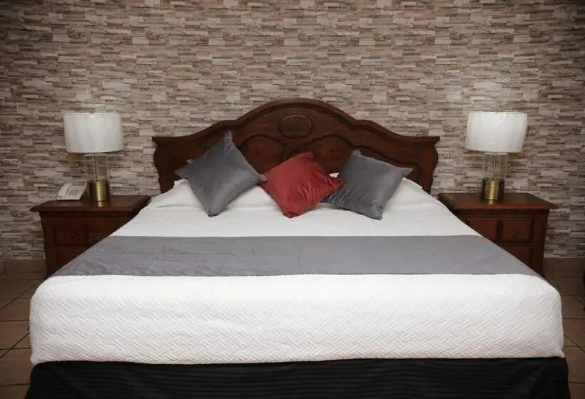 Deluxe Kolmen Hengen Huone, Posada Santa Fe
