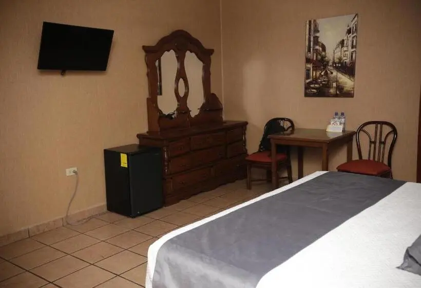 Deluxe Kolmen Hengen Huone, Posada Santa Fe