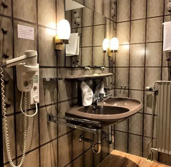 Economy Room, Restaurant Fuchs