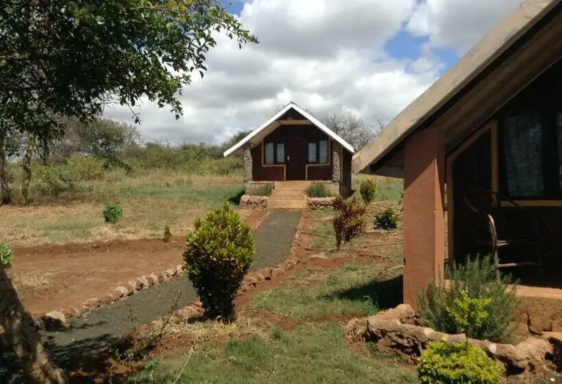 اتاق لوکس, Teen Ranch Kenya