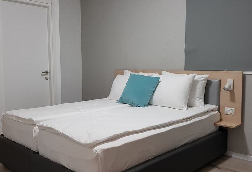 Standart Oda, Airport Guest House