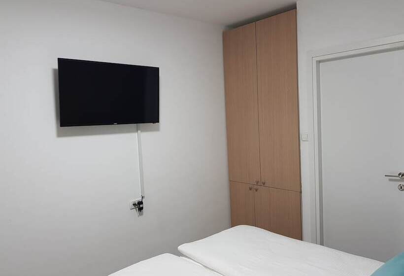 1 Yatak Odalı Daire, Airport Guest House