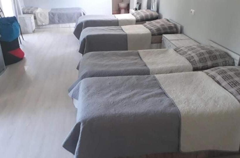 اتاق خانوادگی, Guest House Qedi