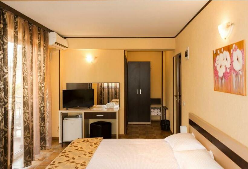 Номер Стандарт, Vila Patricia