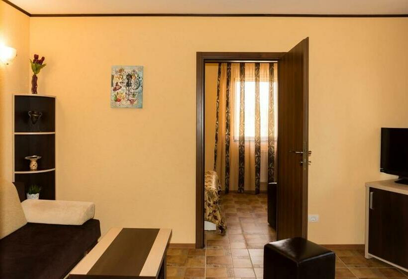 Номер Стандарт, Vila Patricia