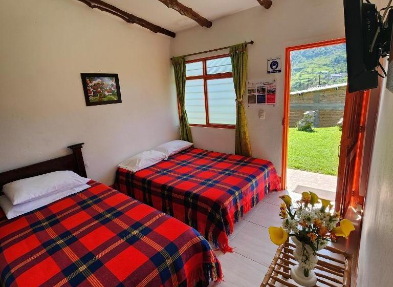 Номер Стандарт Вид на Горы, Posada Turistica Nakku