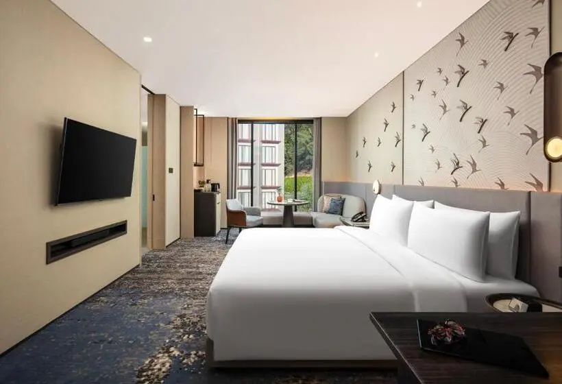 Sviitti King-vuode, Crowne Plaza Labuan Bajo By Ihg