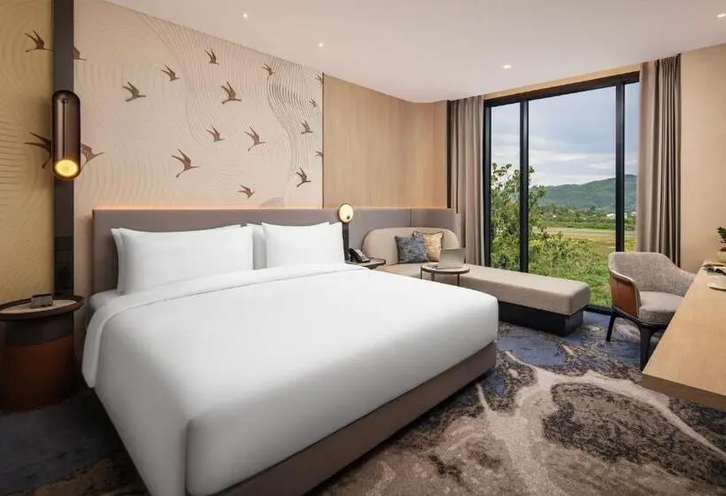 Sviitti, Crowne Plaza Labuan Bajo By Ihg