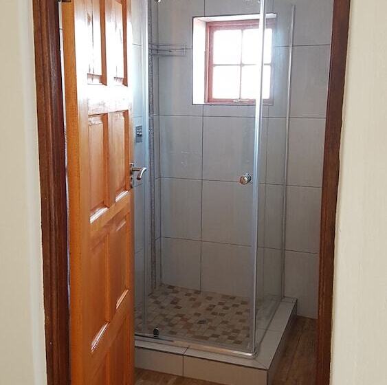 דירת חדר בקומת קרקע, 50 Galena Affordable Luxury