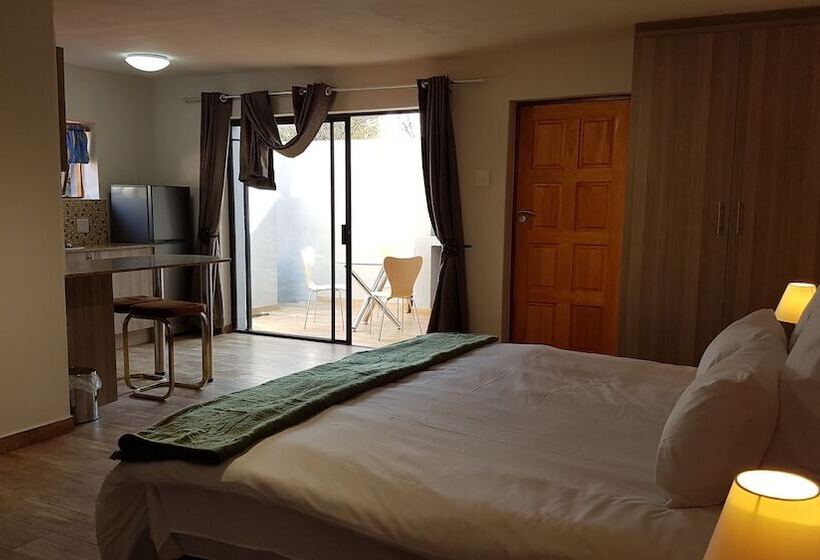 דירת חדר בקומת קרקע, 50 Galena Affordable Luxury