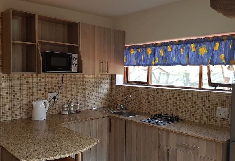 דירת חדר בקומת קרקע, 50 Galena Affordable Luxury