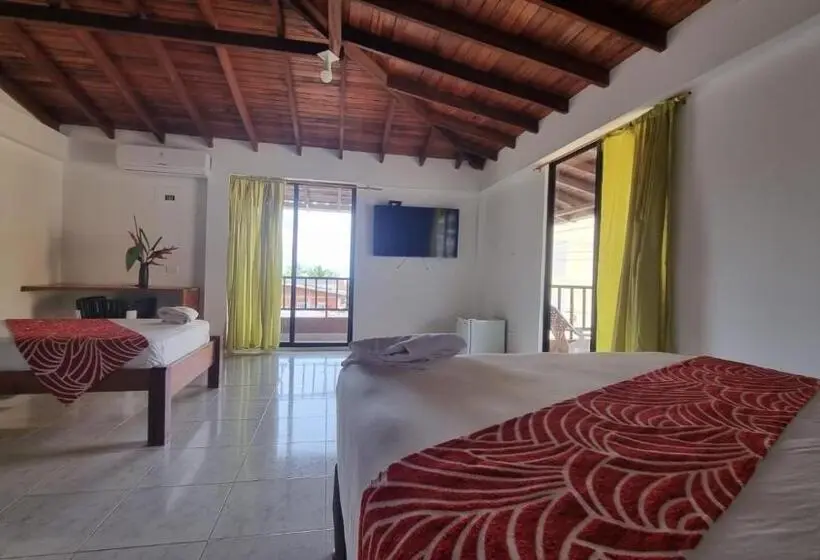Deluxe Kolmen Hengen Huone Merinäkymä, Bahía Yubarta