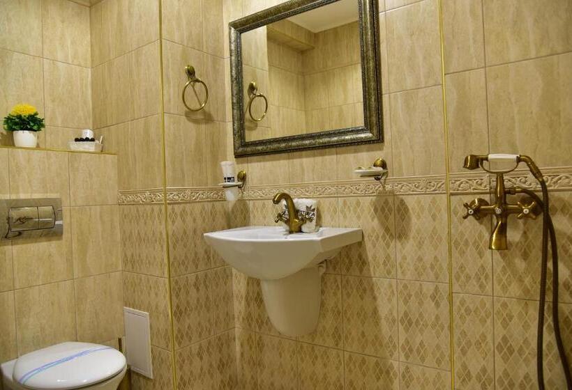 חדר סטנדרט, Hesteya