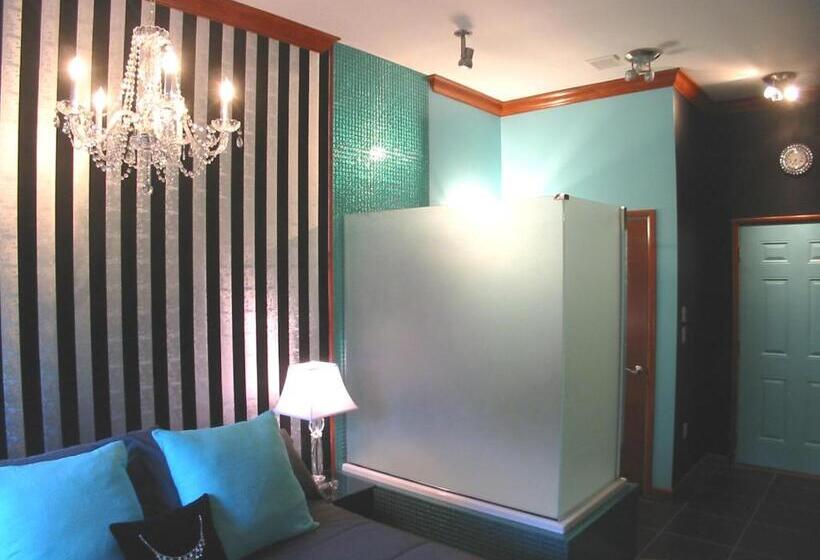 Номер Стандарт, The Roxbury