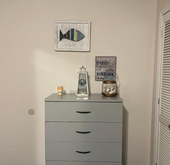 جناح عائلي, Carbone S Beachside Guest Rooms