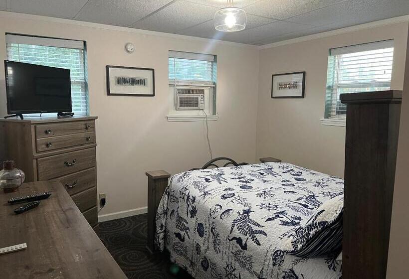 家庭套房, Carbone S Beachside Guest Rooms