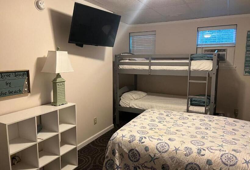 جناح عائلي, Carbone S Beachside Guest Rooms