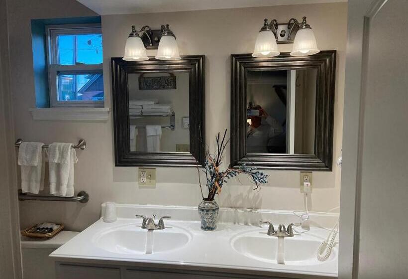 جناح عائلي, Carbone S Beachside Guest Rooms