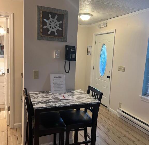 جناح عائلي, Carbone S Beachside Guest Rooms