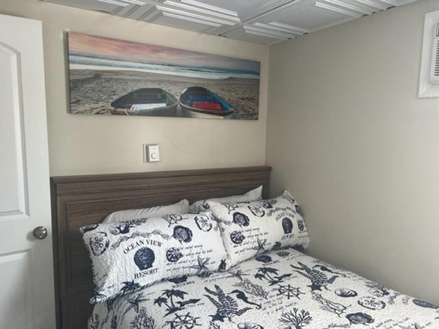 Семейный Номер, Carbone S Beachside Guest Rooms