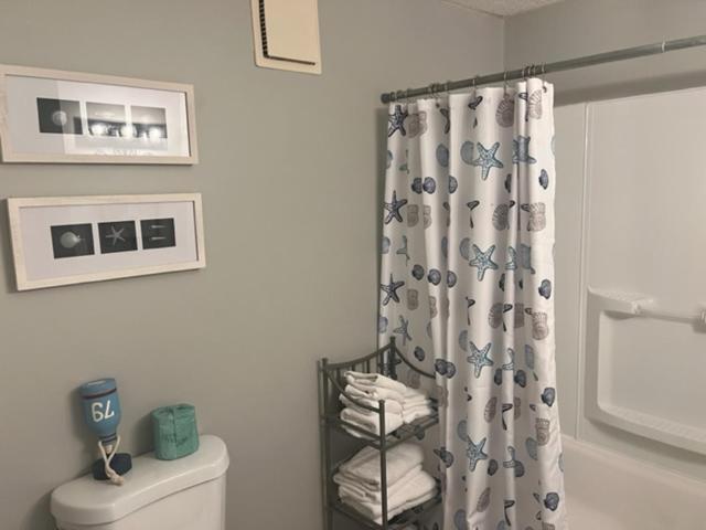 غرفة عائلية, Carbone S Beachside Guest Rooms