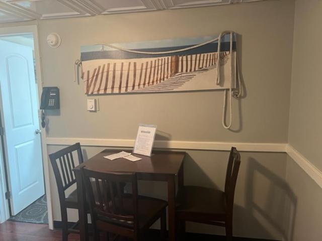 Семейный Номер, Carbone S Beachside Guest Rooms