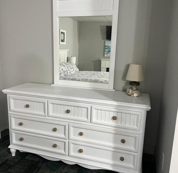 جناح ديلوكس, Carbone S Beachside Guest Rooms