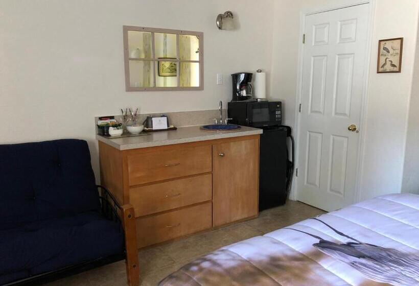 Standart Stüdyo, Wheeler On The Bay Lodge And Marina