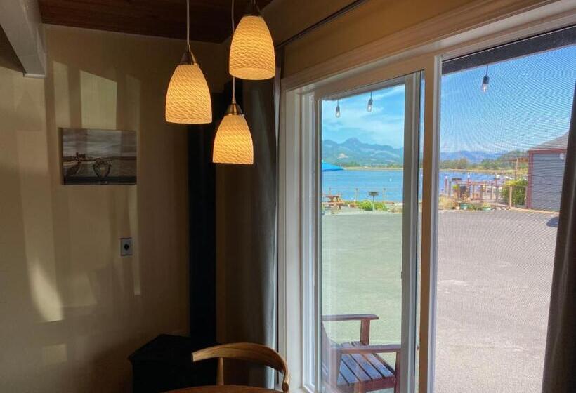Номер Стандарт, Wheeler On The Bay Lodge And Marina