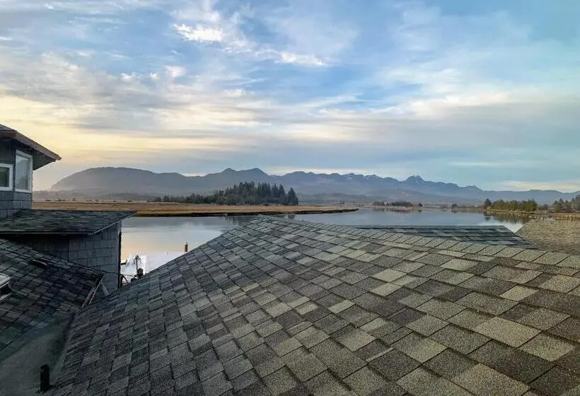スタンダード４人部屋, Wheeler On The Bay Lodge And Marina