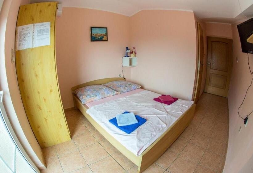 اتاق استاندارد, Guest House Almond