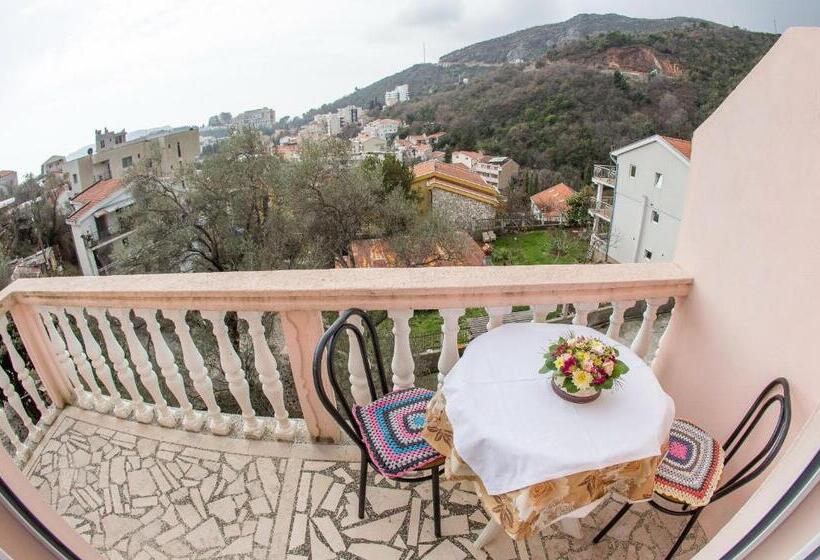 اتاق استاندارد, Guest House Almond