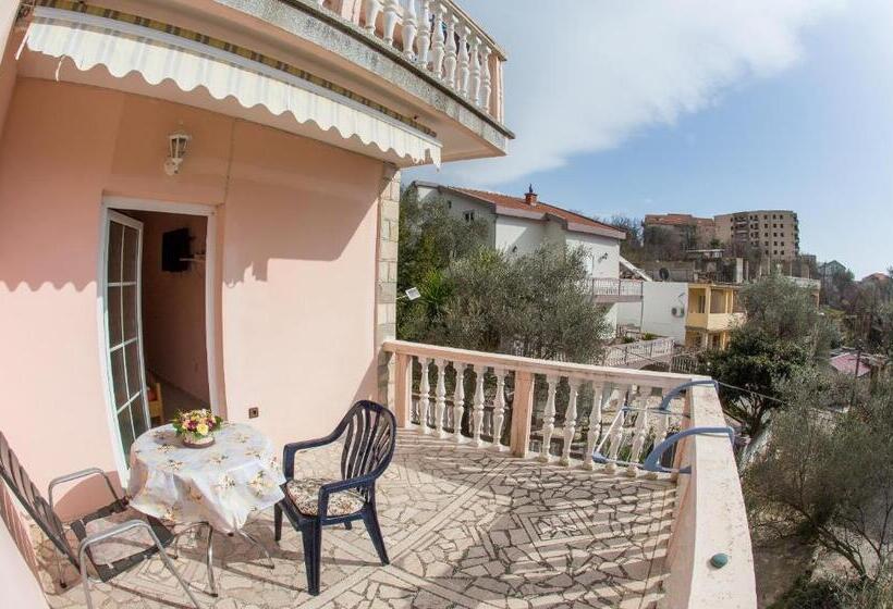 اتاق استاندارد, Guest House Almond