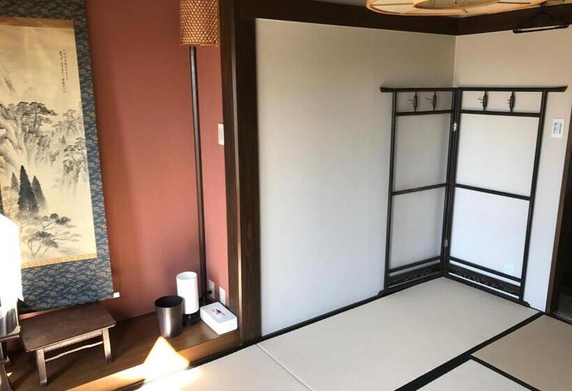 Standard 3 Pers. Værelse, Guest House Kuranomachi ゲストハウス蔵の街