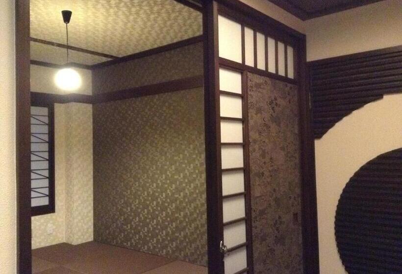 Standard 3 Pers. Værelse, Guest House Kuranomachi ゲストハウス蔵の街