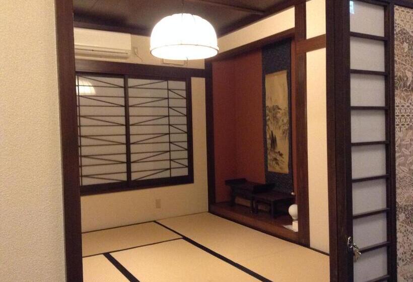 Standard 3 Pers. Værelse, Guest House Kuranomachi ゲストハウス蔵の街