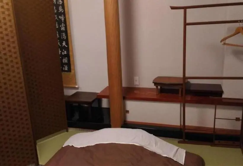 Perhehuone, Guest House Kuranomachi ゲストハウス蔵の街