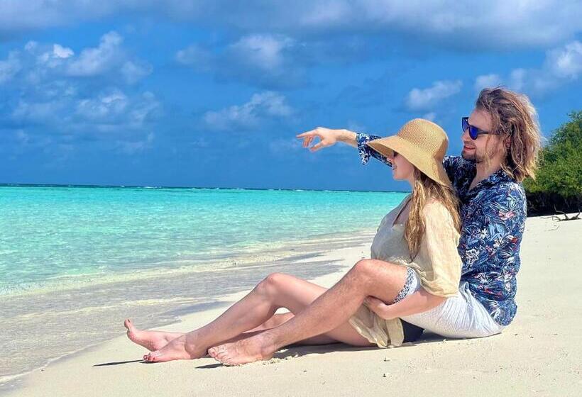 اتاق خانوادگی با چشم‌انداز باغ, Ocean Beach Inn   Maldives