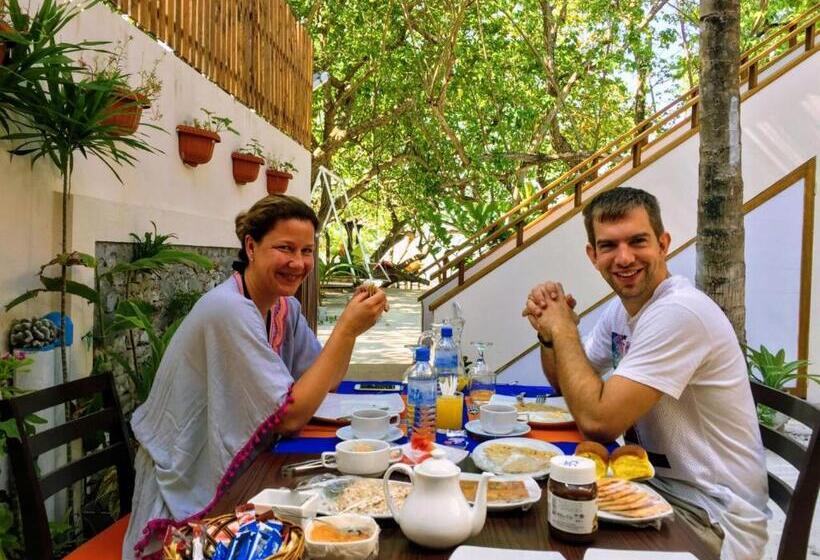 اتاق خانوادگی با چشم‌انداز باغ, Ocean Beach Inn   Maldives