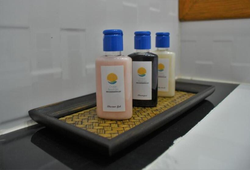 اتاق لوکس با بالکن و چشم‌انداز دریا, Ocean Beach Inn   Maldives