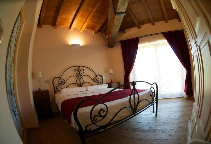 غرفة قياسية, Corte Della Maddalena