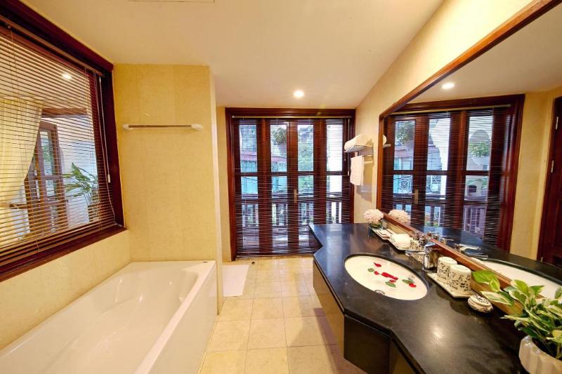 带阳台套房, Hanoi Nostalgia Hotel & Spa