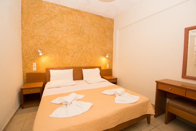 חדר סטנדרט עם מרפסת, Hanoi Nostalgia Hotel & Spa