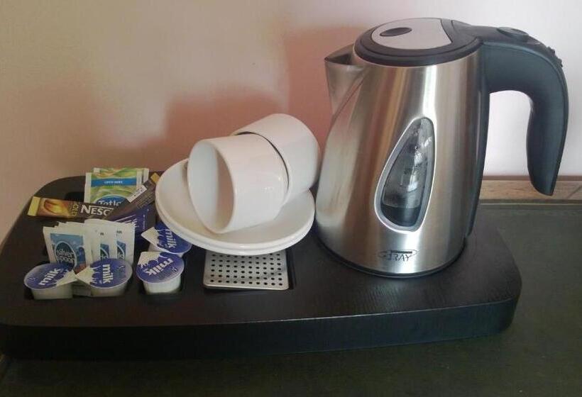 חדר סופריור, Temple House