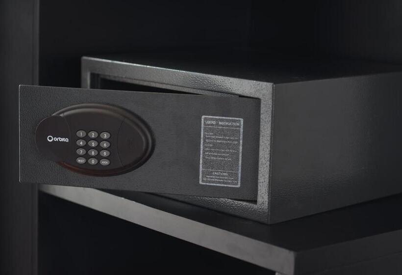 חדר סטנדרט עם מרפסת, Hanoi Nostalgia Hotel & Spa