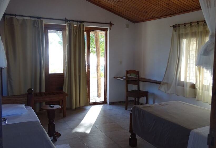 بانگلوی استاندارد با چشمانداز دریا, Laguna Blu Resort Madagascar