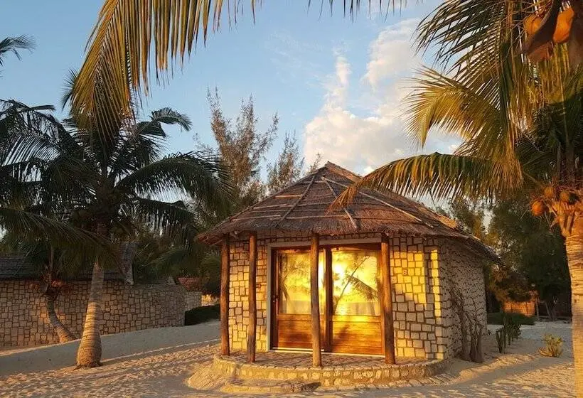 بانگلوی استاندارد با چشمانداز دریا, Laguna Blu Resort Madagascar
